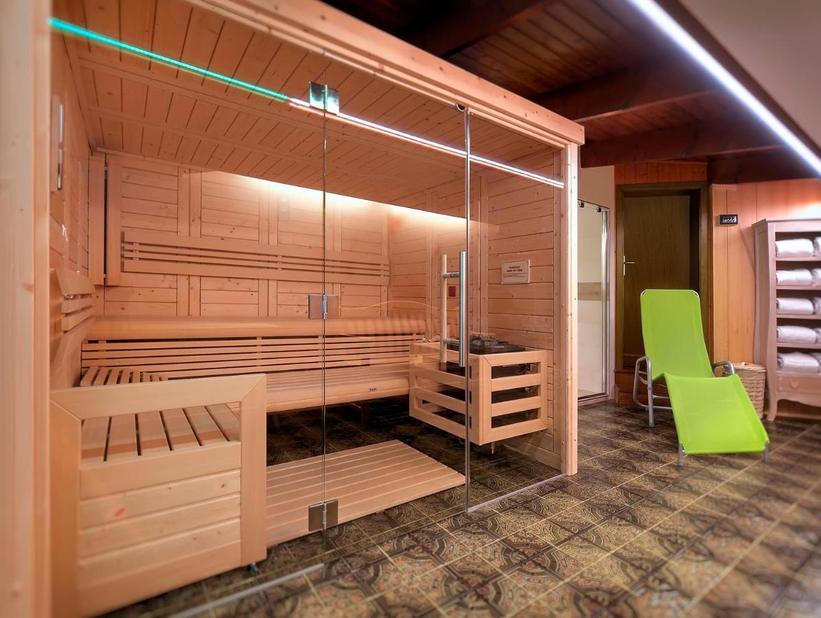 Hotel Kapriol Folgarida Bagian luar foto